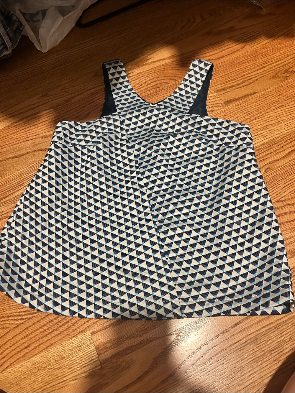 HD in Paris Blue and White Geometric Crop Top